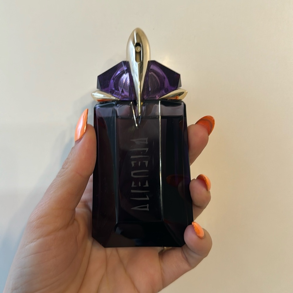 MUGLER alien